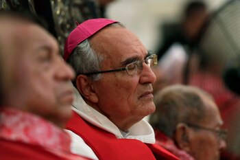 En la imagen, el obispo