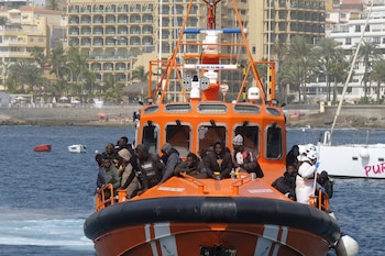 12/02/2023 La Salvamar Macondo llegando al Muelle de Arguineguín con los migrantes rescatados este domingo en aguas situadas el sur de Gran Canaria
ESPAÑA EUROPA ISLAS CANARIAS SOCIEDAD