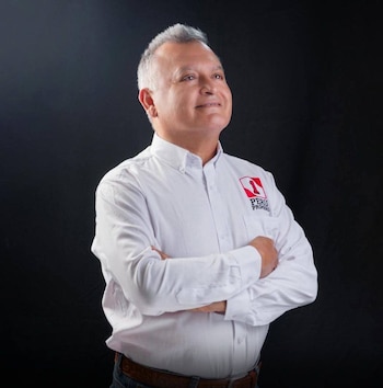 Carlos Ilanes, postulante a la