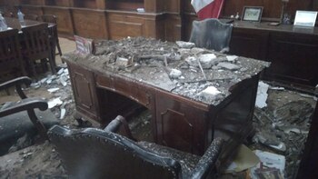 Estructuras parlamentarias cedieron presumiblemente por