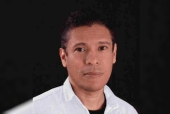 En la imagen, el ingeniero