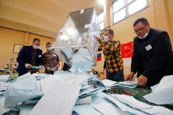 Navalny denunció "falsificación" en los