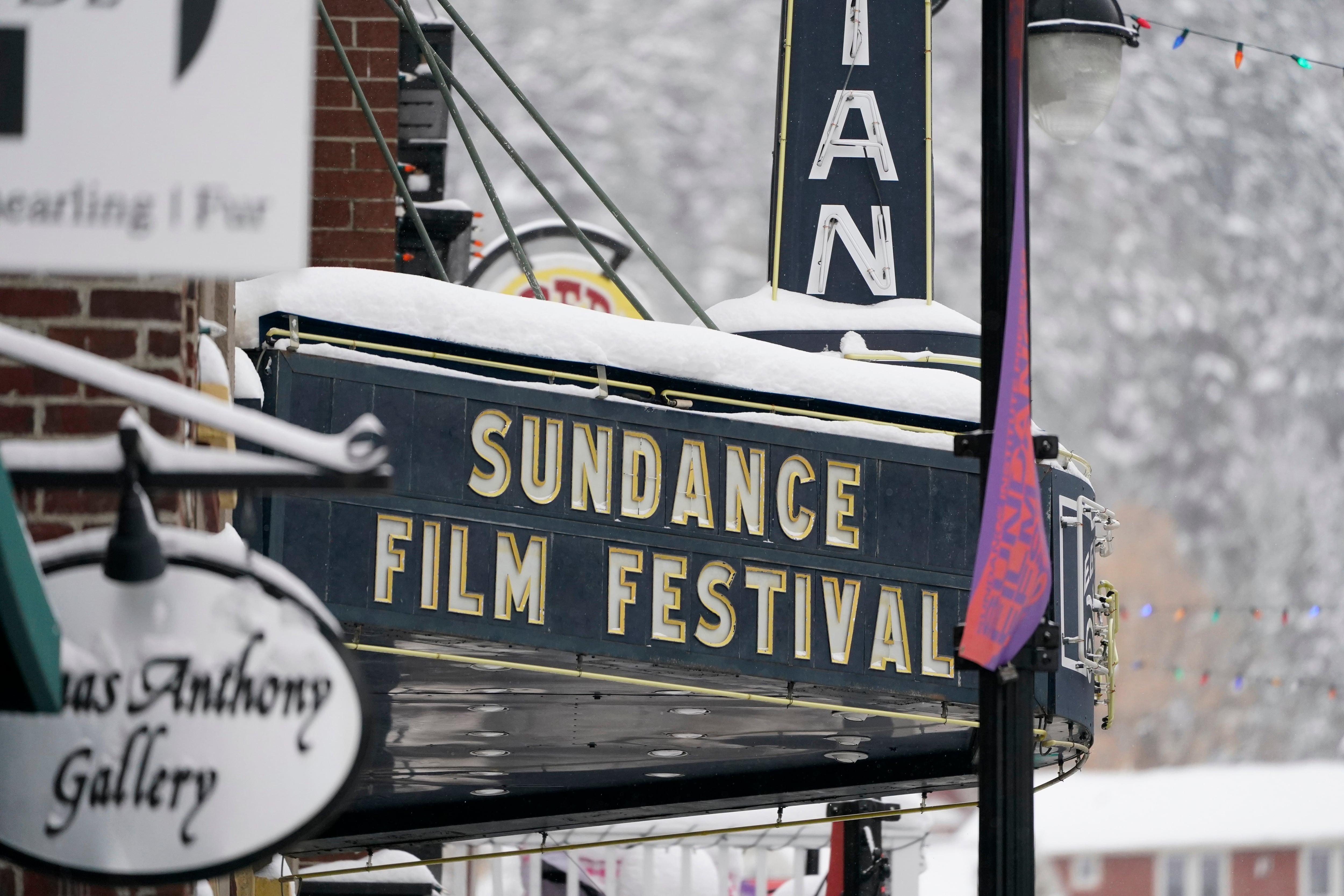 La marquesina del Teatro Egipcio en Park City, Utah, sede central de Sundance (Foto: AP/Rick Bowmer)