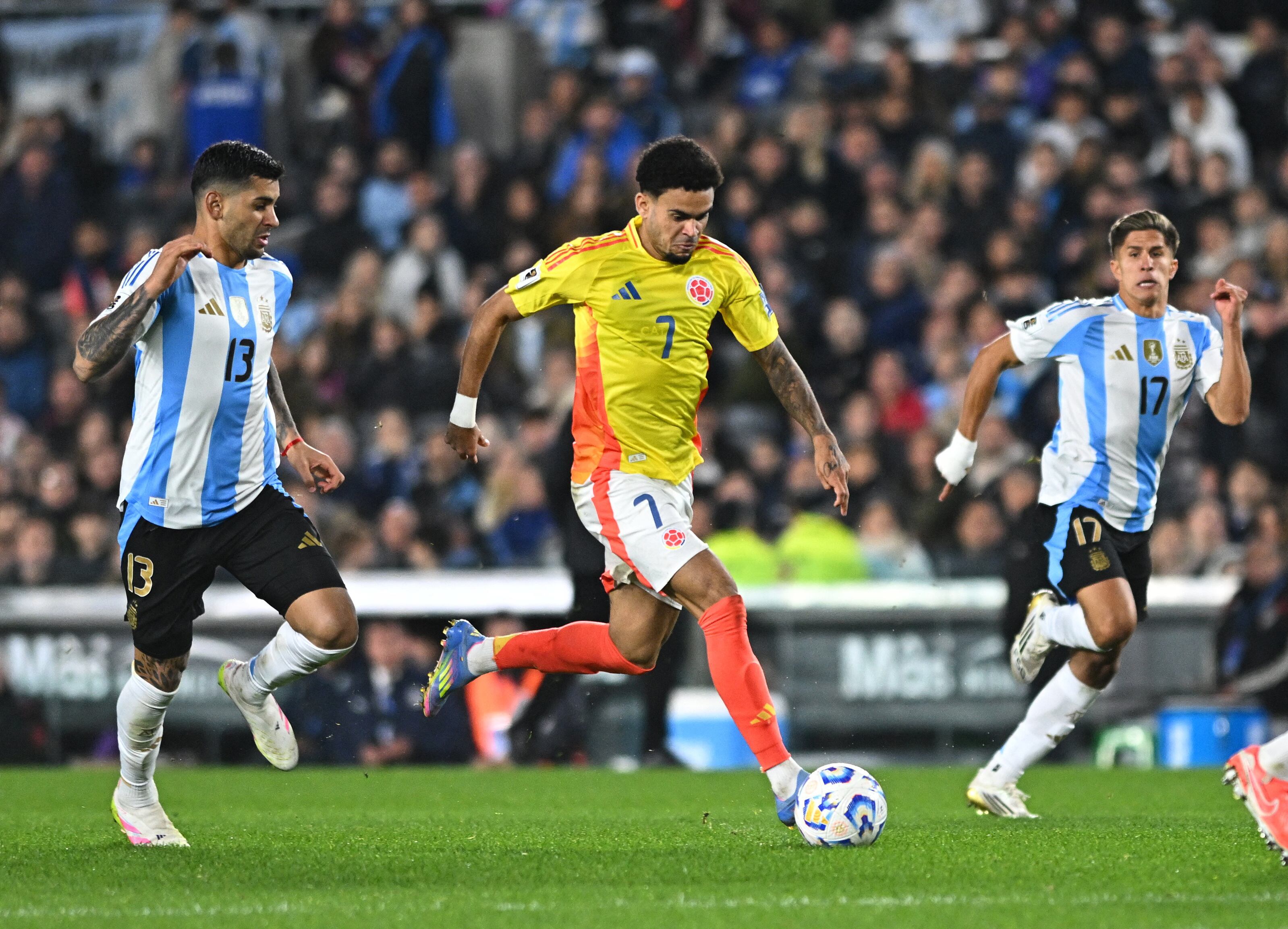 Otro dato a favor de Luis Díaz para ser cotizado en el mercado de fichajes es su rendimiento en la selección Colombia - crédito Rodrigo Valle/REUTERS