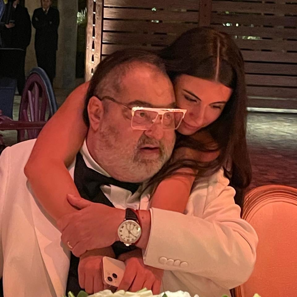 Lola Lanata junto a su padre