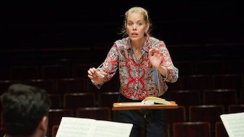 La Orquesta Filarmónica de Lima rinde homenaje a Stravinsky, Mozart y Sibelius bajo la batuta de Elisa Vegas