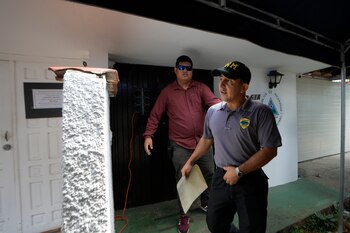 Un funcionario de inmigración panameño