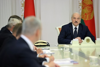 Alexander Lukashenko preside una reunión