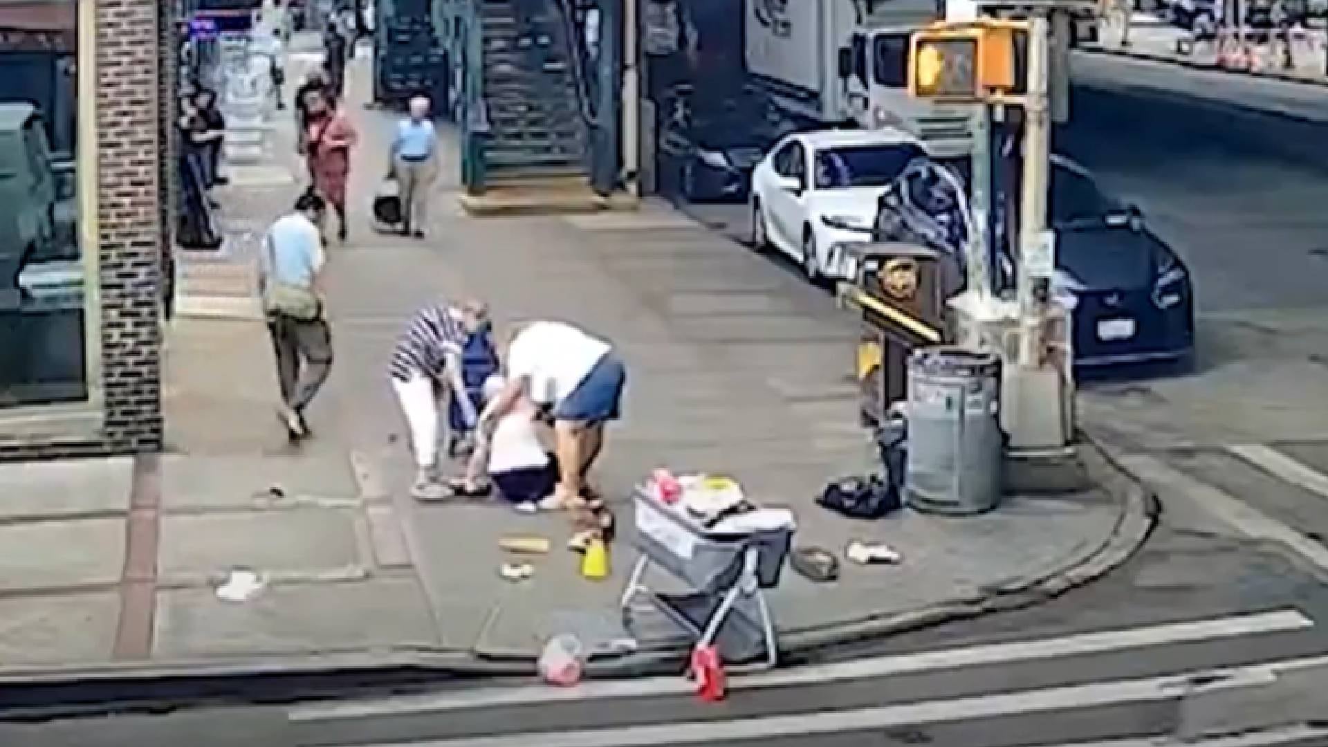 La difusión del video generó preocupación entre los vecinos de Brighton Beach y la NYPD pidió datos sobre el sospechoso a través de Crime Stoppers. (News 12)