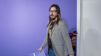 El portavoz de Podemos considera "indefendible" que Zapatero tenga joyas valoradas en 1,3 millones