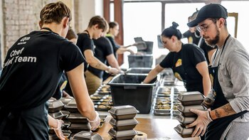 World Central Kitchen reparte 50