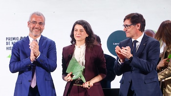 Samantha Schweblin gana el Premio Aena de Narrativa y se lleva el millón de euros del galardón por ‘El buen mal’