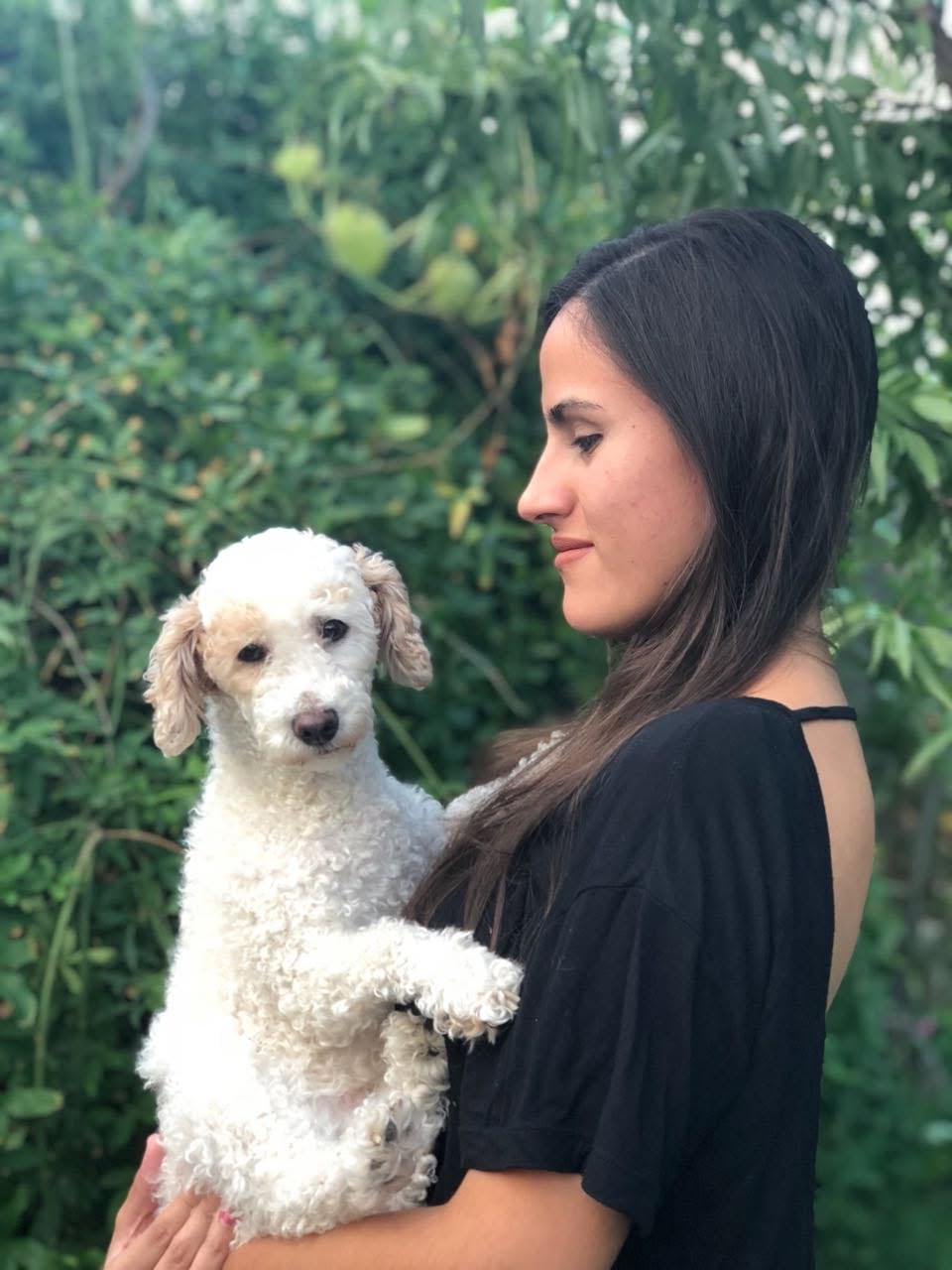 Ilda se habría caído sobre una copa de vidrio que se rompió y le provocó un profundo corte en el cuello