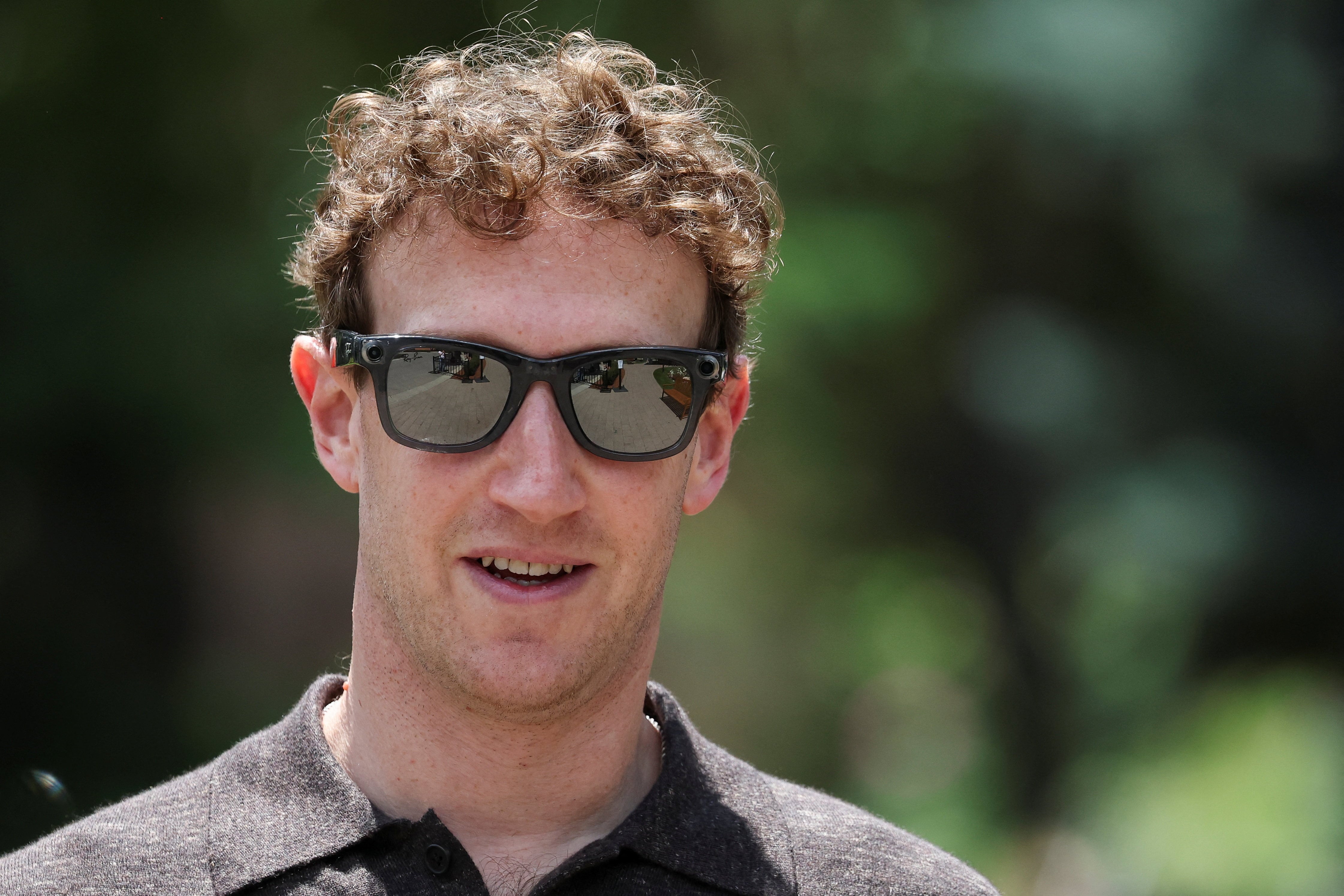 Zuckerberg sostuvo que “en menos de diez años” muchas personas dejarán de llevar teléfonos y harán sus tareas digitales con gafas inteligentes. REUTERS/Brendan McDermid