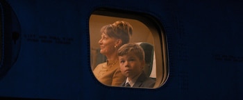 Una imagen de 'Ven a volar conmigo', de John Travolta (Apple TV)