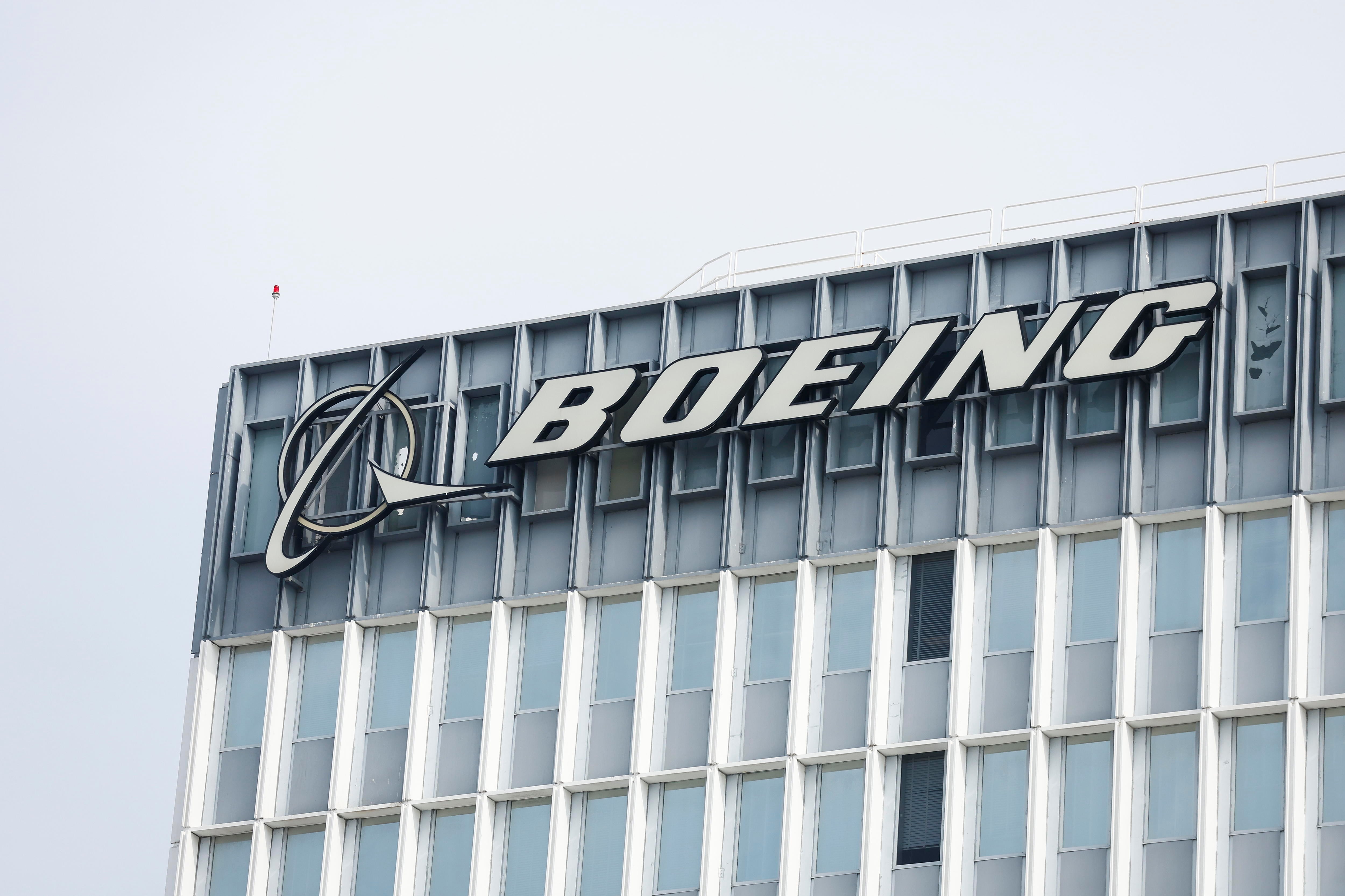 La investigación concluyó que Boeing presentó ante la FAA dos aviones para certificación de aeronavegabilidad sin cumplir las condiciones exigidas. (EFE/EPA/CAROLINE BREHMAN)