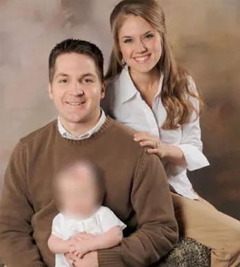 Emily Jones, su esposa, estaba