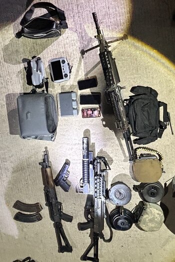 Material hallado dentro de la