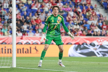 Tyler Miller con la camiseta