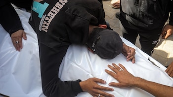 AMP. Mueren tres palestinos, uno de ellos de 14 años, en ataques de Israel en Gaza pese a la tregua en vigor