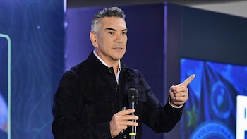 Alito Moreno escala la denuncia contra el INE: presenta queja en Suiza por censura y persecución política del gobierno de Sheinbaum. (Foto: redes sociales)