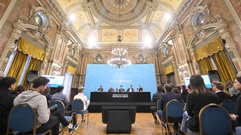 Axel Kicillof brindó una conferencia