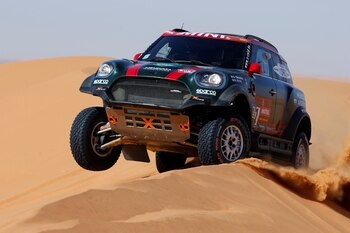 El argentino Orlando Terranova, junto