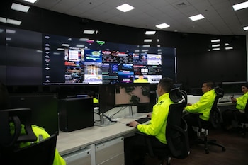 La Policía Nacional advirtió que llevar una compra desde una plataforma de comercio electrónico a WhatsApp, Telegram o Signal aumenta el riesgo de fraude - crédito Policía Nacional