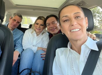 Sheinbaum viajó junto a su