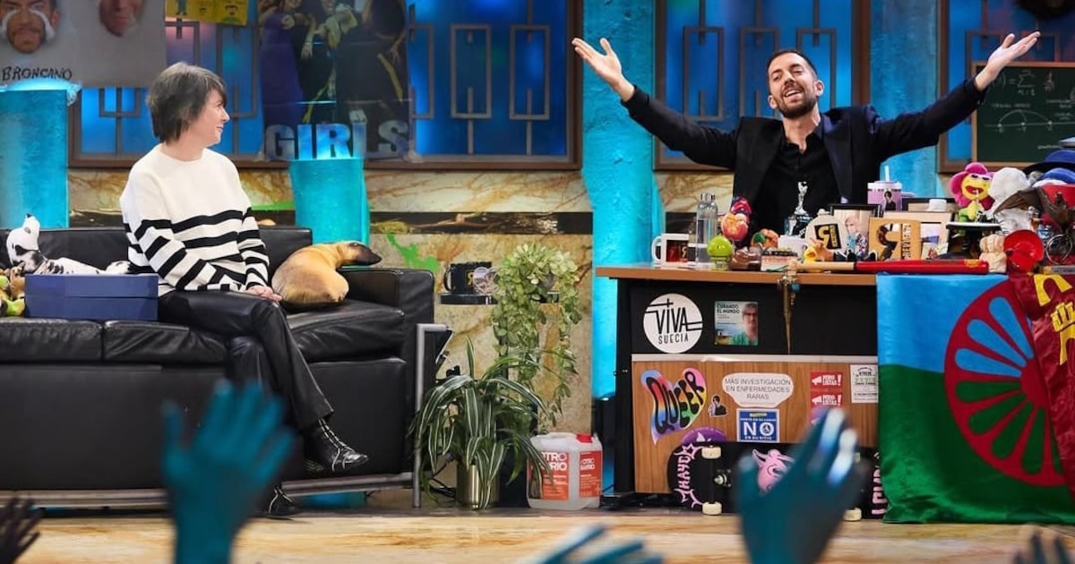 'La Revuelta' invita a una experta que jamás había sido entrevistada, y sorprende con su regalo: “Algo muy especial y muy preciado a lo que no todo el mundo tiene acceso” - Infobae