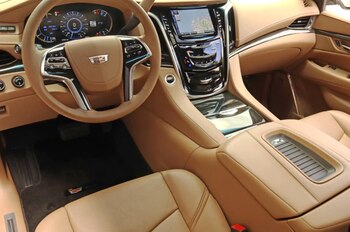 Wanda Nara y Zaira pasean