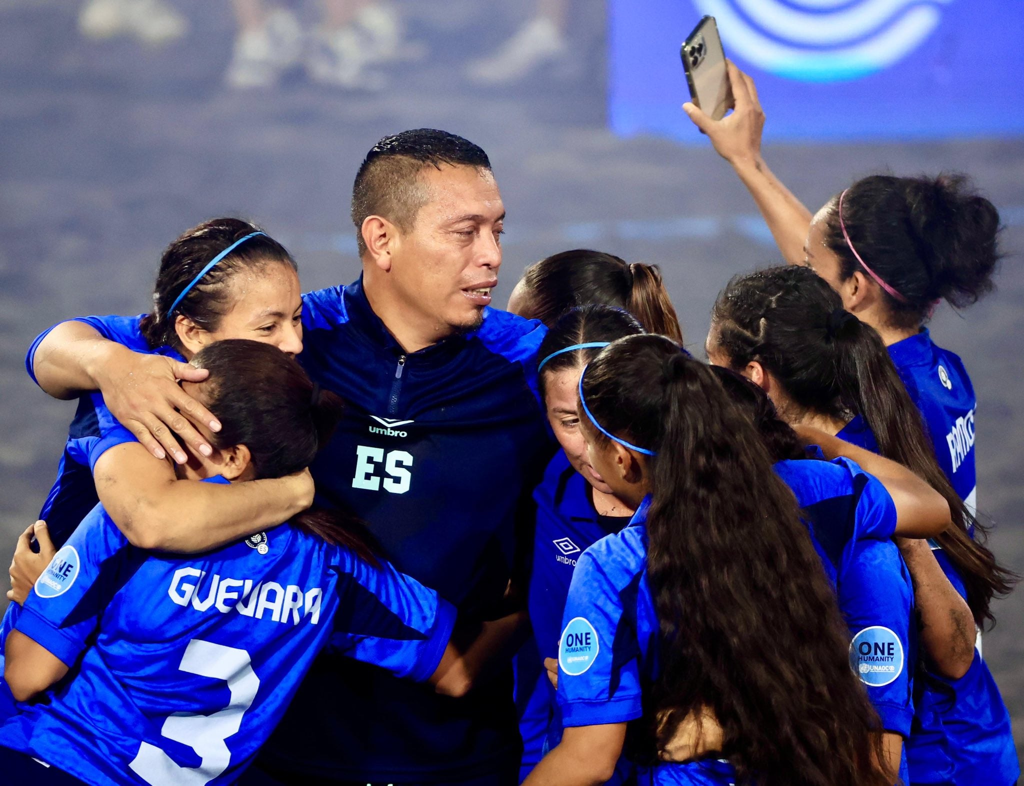 La selección femenina de El Salvador conquistó el bicampeonato en el Beach Soccer Cup 2026 tras vencer a Portugal. (Cortesía: Indes)