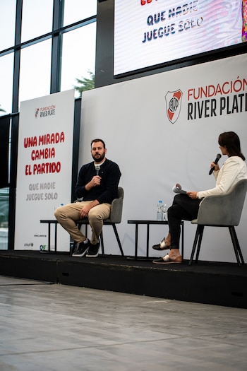 Luciano De Cecco habló sobre su experiencia personal y cómo trabajó en su salud mental (Prensa Fundación River)