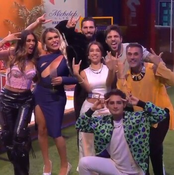 María Becerra y el Team