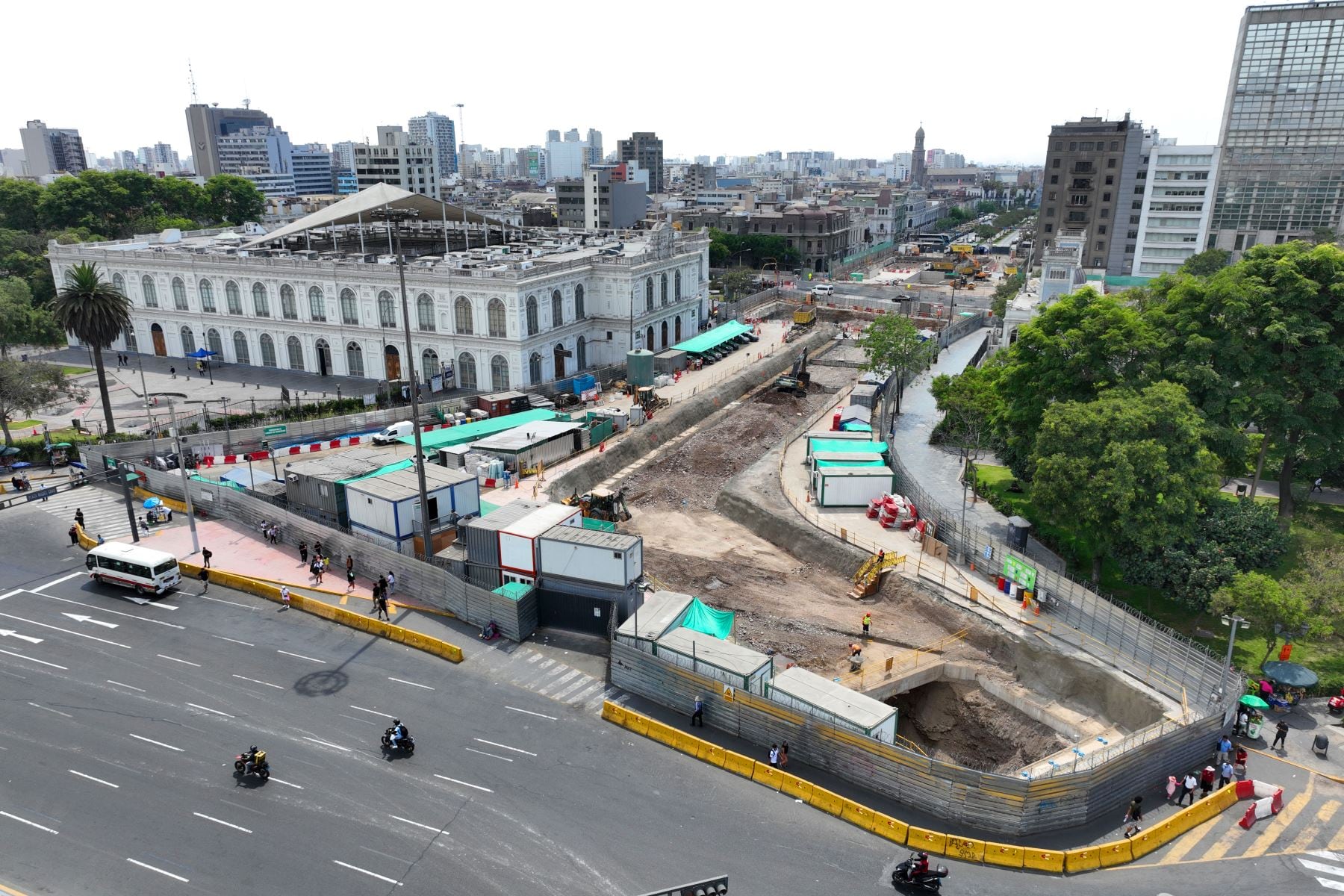 Inicialmente, la obra estaba prevista para ejecutarse en cinco años, pero los retrasos han llevado el proyecto hacia una década de trabajos. Foto: Andina