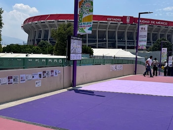 El contraste entre la modernización anunciada y la experiencia de los ciudadanos alrededor del Estadio Ciudad de México se refleja en la movilidad colapsada en Tlalpan. (Foto: Raúl A. González/Infobae México)
