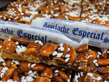 Guirlache tradicional de la pastelería