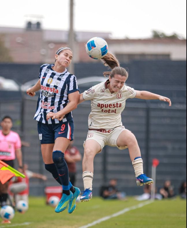 A classe feminina entre Universitario e Alianza Lima determinará o primeiro vencedor do Apertura 2026. Veja a programação oficial, canais de transmissão e detalhes para acompanhar a partida. (Liga Feminina)