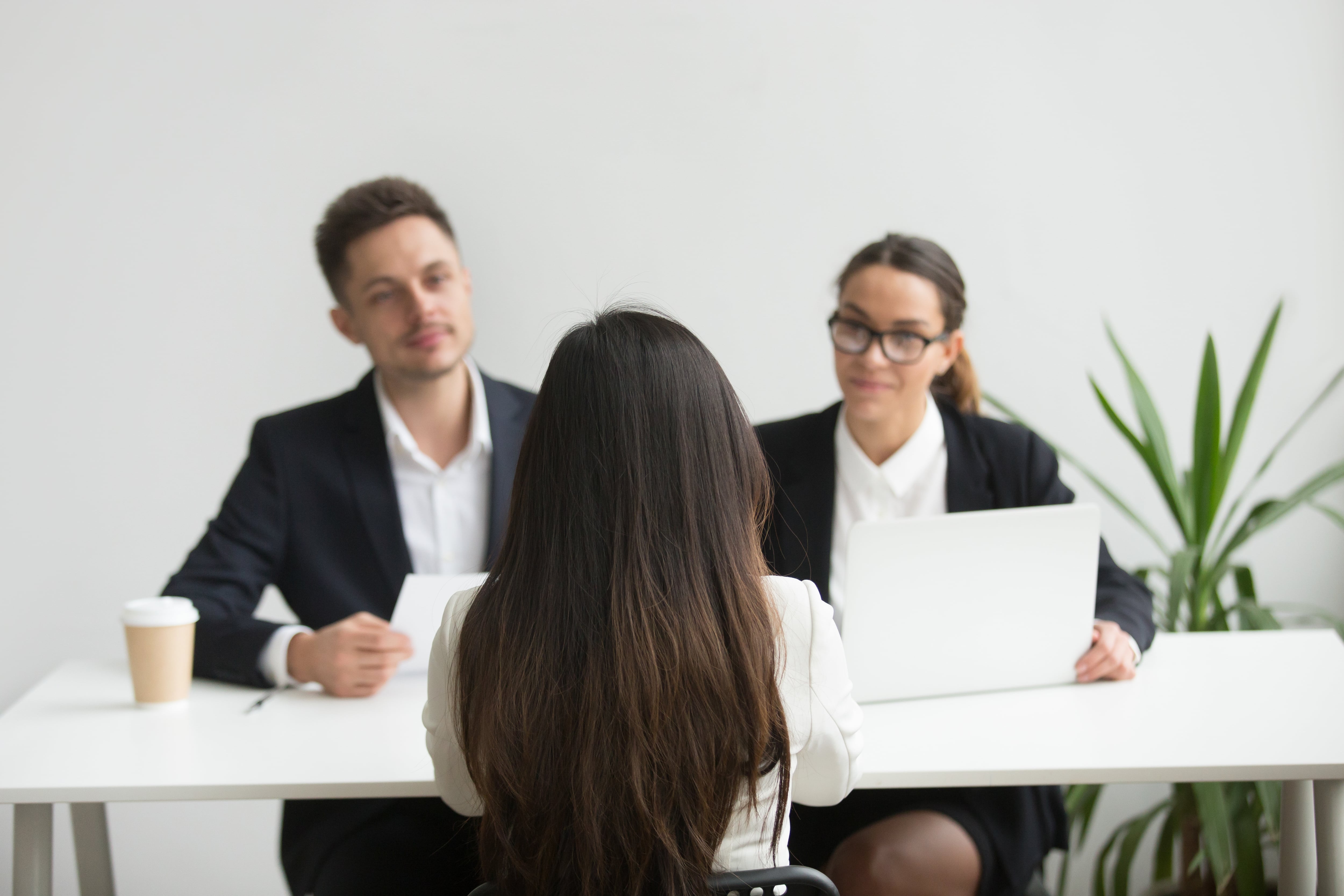La reinserción laboral exige una estrategia, no solo un buen currículum