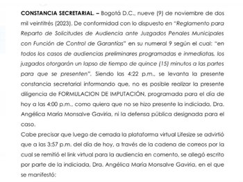 Constancia del aplazamiento de la audiencia a Angélica Monsalve