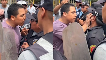 Vecinos y dos presuntos policías