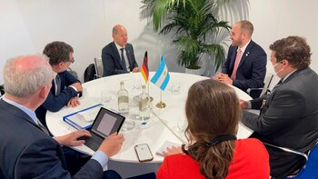 Guzmàn, en otras de las