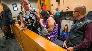 Timothy Hoffman en el tribunal