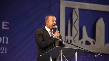 Eritrea tilda de "farsa" las