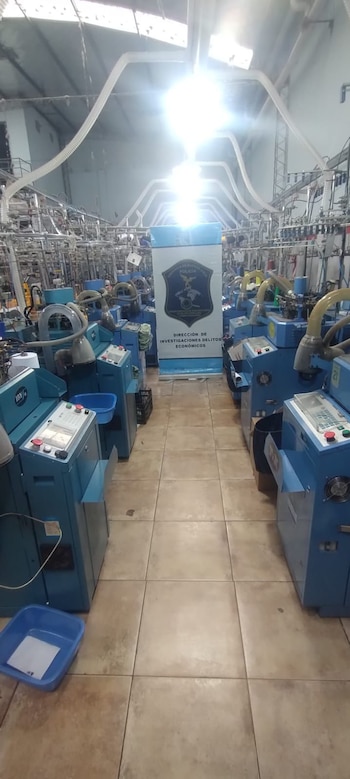 Allanaron tres talleres textiles clandestinos