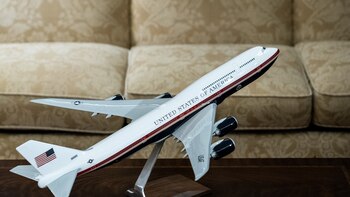 Un Trump frustrado quiere sus