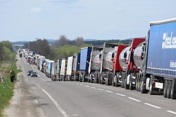 La combinación de demoras operativas