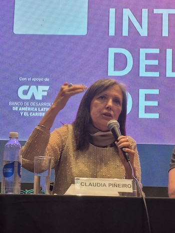 Claudia Piñeiro en la Feria del Libro