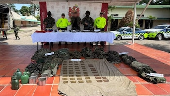 Capturaron a tres presuntos integrantes de las disidencias de las Farc al mando de alias Jhon Fiera y aprehendieron a una menor en el sur de Bolívar