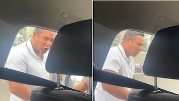 Dos tomas desde el interior de un automóvil muestran a un hombre de mediana edad con camiseta polo blanca, de pie, con la boca abierta